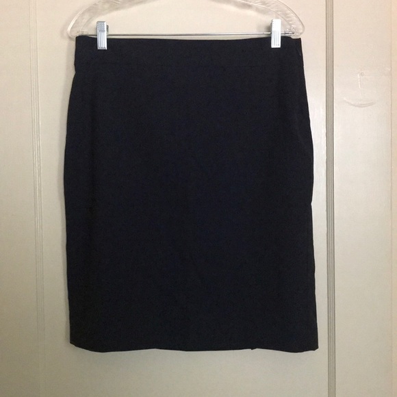 SOLD* Navy Banana Republic Pencil Skirt - Picture 1 of 6